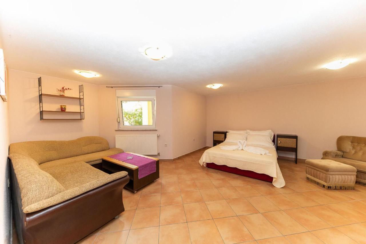 Apartments Artan 크리크베니카 외부 사진